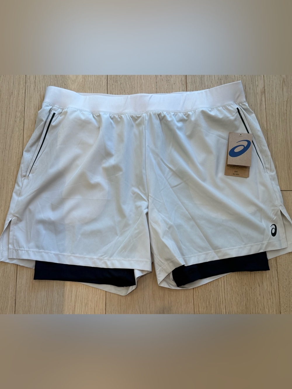 ASICS 2-in-1 Running Shorts White Black XL NWT 5” Inseam